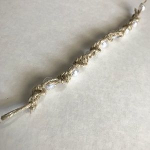 [Hand Made] HUSKY (Tan/ Pearl) - Hemp Bracelet